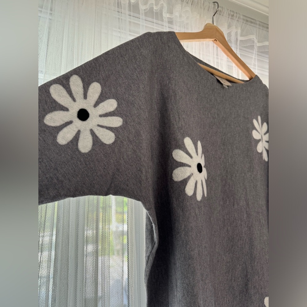 Sioni sweater brand new never worn XL cozy